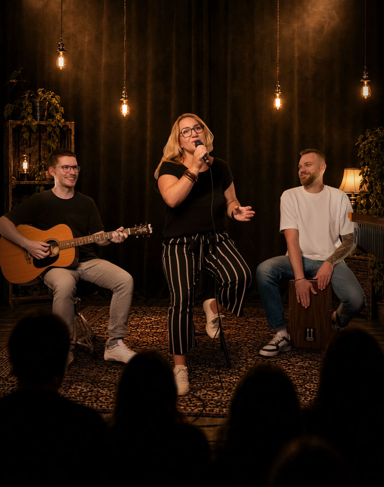 Easy Echoes Akustik Trio bei einem Live-Auftritt